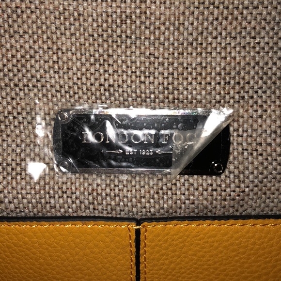 NEW London Fog Bucket Bag - Picture 3 of 3